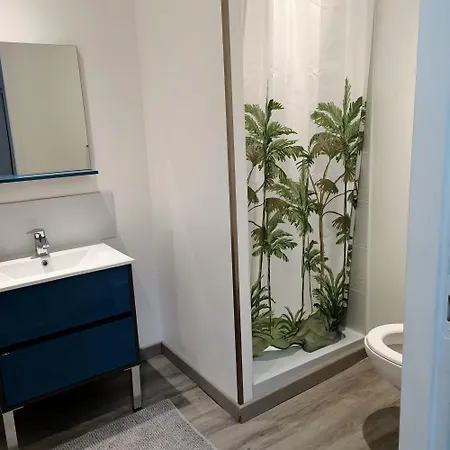 بيت للعطل Val