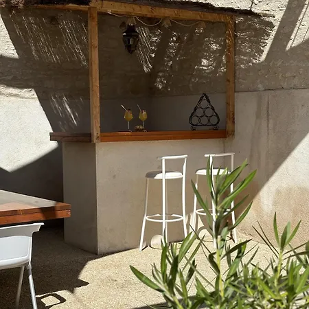 بيت للعطل Val